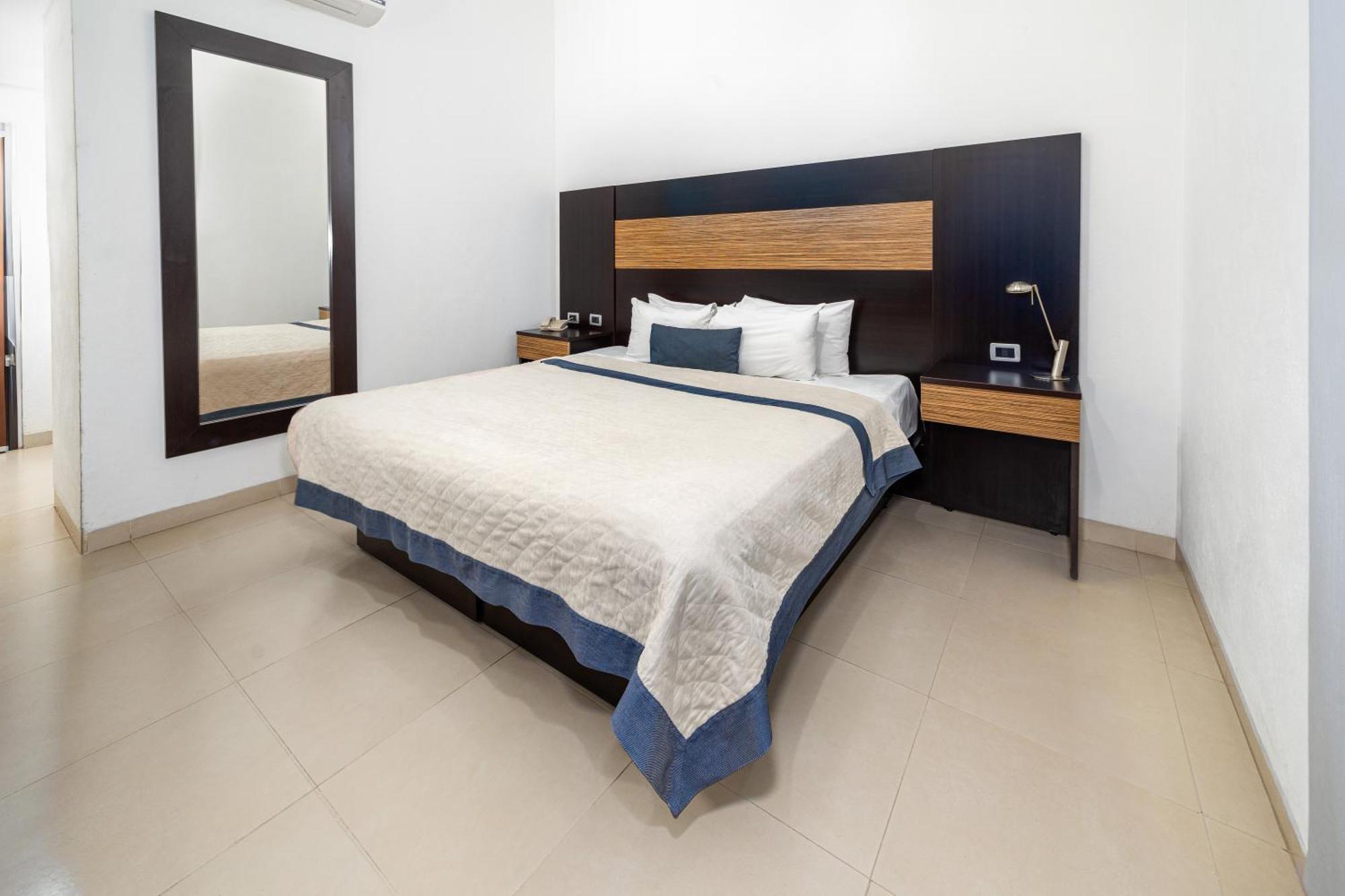 Hotel Mexico Plaza Silao Aeropuerto Екстер'єр фото