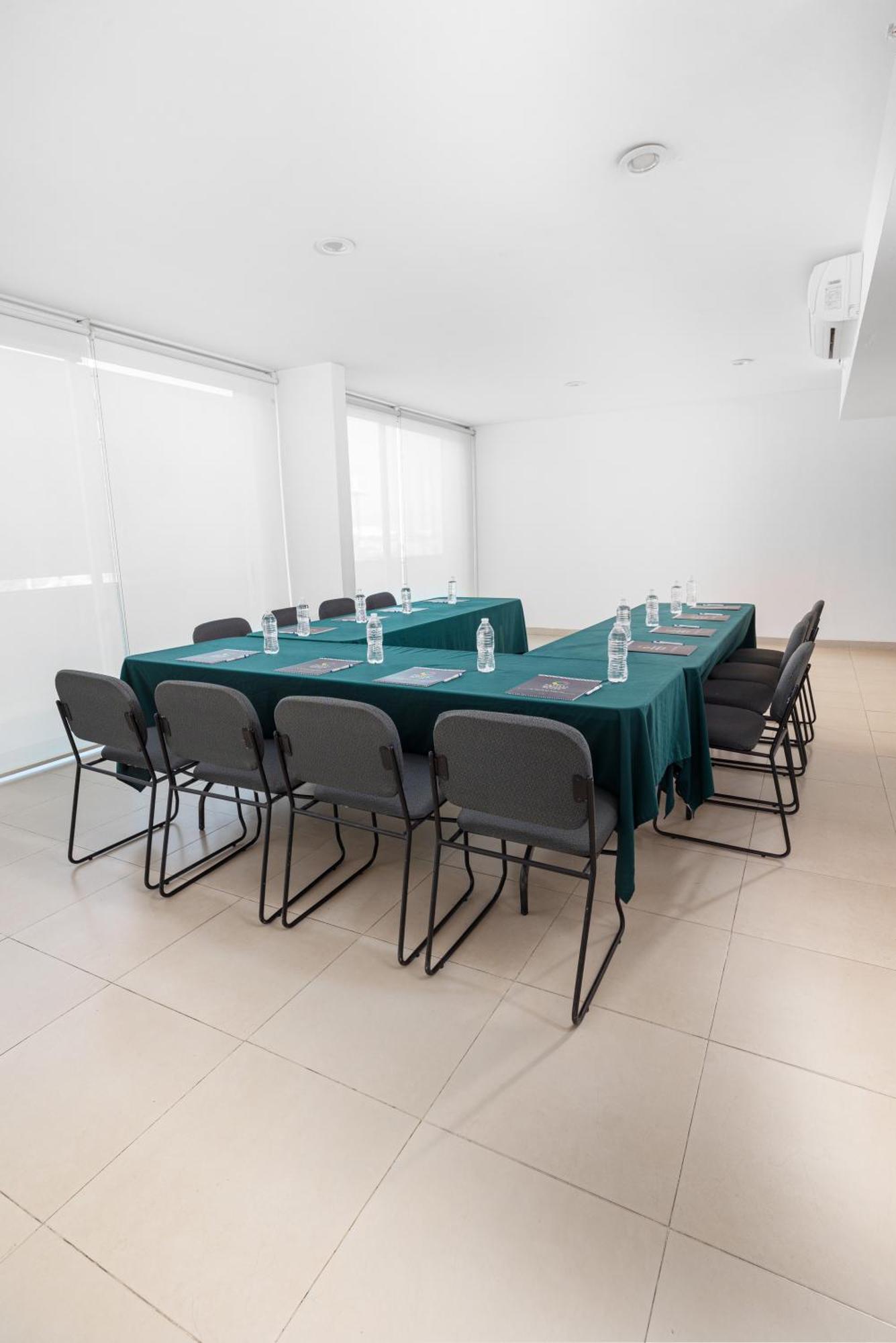 Hotel Mexico Plaza Silao Aeropuerto Екстер'єр фото